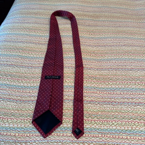 Traveler Collection Dots and Squares Tie Classic Burgundy Polka Dot 100% silk - Picture 5 of 6